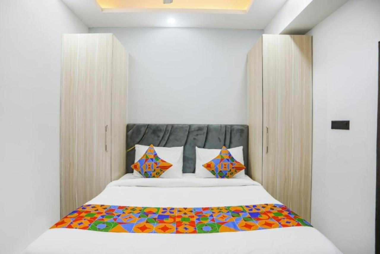 Hotel The Rasa At Vasundhara Ghaziabad Buitenkant foto